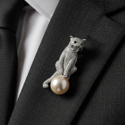 Guardian of the Pearl Brooch | Luxury by Kohizen