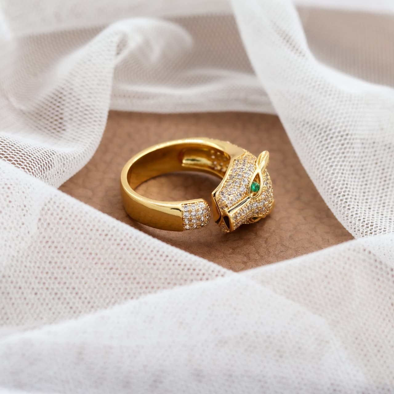 Panthère Émeraude Couture Ring | Luxury by Kohizen